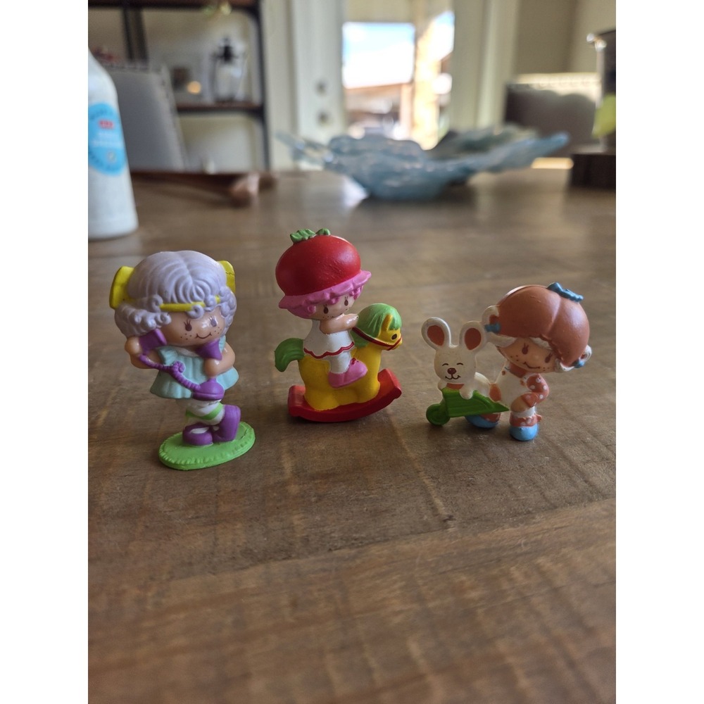 Vintage‎ 1980s Strawberry Shortcake Strawberryland Miniature Figurines X3